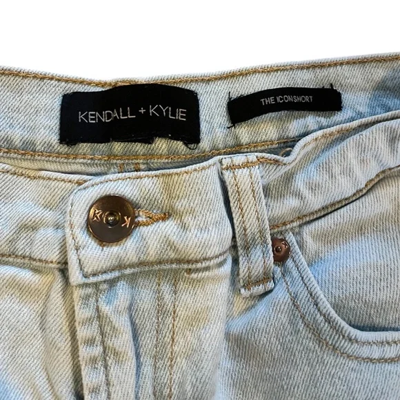 Kendall + Kylie The Icon Short | Size 7 (28) - Picture 5 of 7